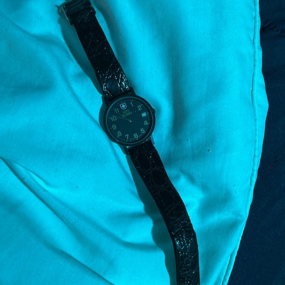 Black Military Analog Wrist Watch for Men. In great condition - Picture 2 of 3